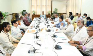'লক্ষণ ভালো না' বলছেন প্রধান উপদেষ্টা