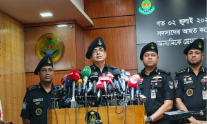 পরকীয়া ঠেকাতে মায়ের বোমাকান্ড!