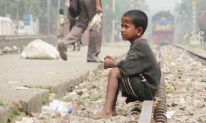 তীব্র খাদ্যসঙ্কটে দেশ