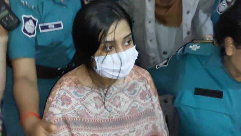 গেরিলা প্রশিক্ষণ দেওয়া সেই নেত্রীর ৫ দিনের রিমান্ড