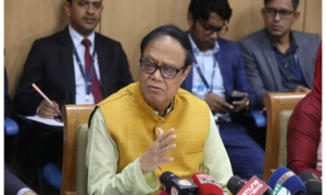 ক্যাশলেস ইকোনমিতে কেন জোর গভর্নরের?
