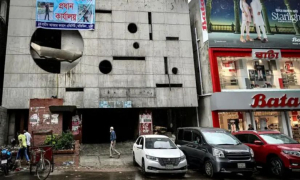কলকাতায় আ. লীগের অফিস ঘিরে আলোচনা তুঙ্গে