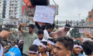 ফের রাস্তায় শিক্ষার্থীরা