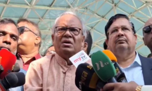 উপদেষ্টা মাহফুজের বক্তব্যকে ‘কাণ্ডজ্ঞানহীন’ বললেন রিজভী