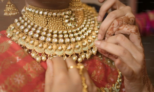 ইতিহাসের সর্বোচ্চ চূড়ায় স্বর্ণের দাম