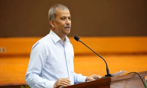 সেফ এক্সিট নিয়ে কী বললেন আইন উপদেষ্টা?