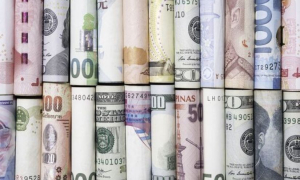 আজকের মুদ্রার বিনিময় হার, ডলারের পতন