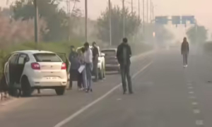 দিল্লিতে বন্দুকযুদ্ধ, নিহত ৪