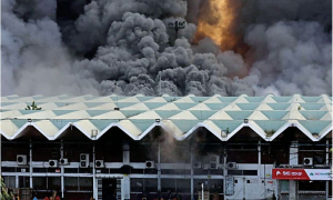 শাহজালালের কার্গো ভিলেজ পুড়ে ছাই