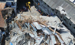 স্কুলের ভবন ধসে নিহত ৫০