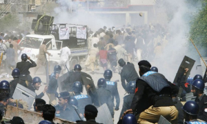 উত্তাল কাশ্মীর