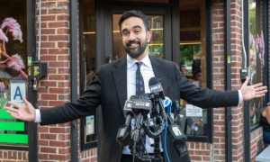 ইতিহাসের কতদূরে দাঁড়িয়ে মামদানি?