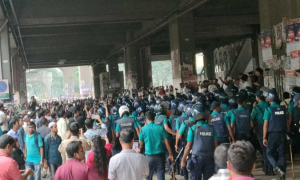 শিক্ষকদের আন্দোলনে সাউন্ড গ্রেনেড, অতঃপর...