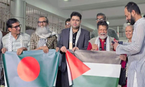 ফিরেছেন শহিদুল আলম