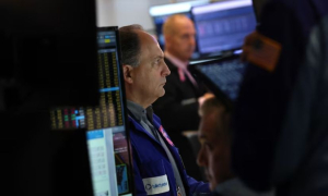 চীনকে শিক্ষা দিতে গিয়ে বিপদে যুক্তরাষ্ট্র!