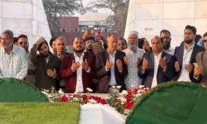 শহীদ জিয়া ও খালেদা জিয়ার কবর জিয়ারতের মাধ্যমে এমপি জসীমের যাত্রা শুরু 