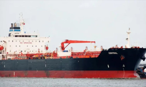 একদিনে দেশে এলো ৫১ হাজার টন তেল