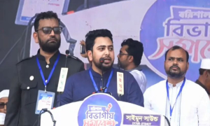 ‘প্রধানমন্ত্রীর মুখে মধু, অন্তরে ছলনা’