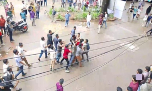 উত্তাল জবি ক্যাম্পাস