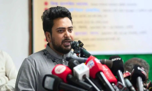 আবারও ভয়ের পরিবেশ দেখতে পাচ্ছেন নাহিদ