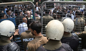 পাকিস্তানজুড়ে বিক্ষোভ
