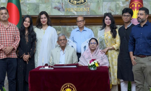 বঙ্গভবনে সপরিবারে রাষ্ট্রপতি