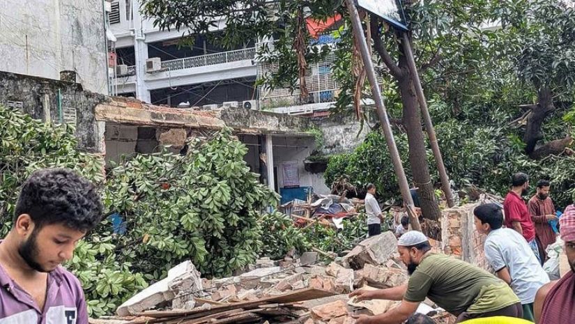 রাতারাতি গুঁড়িয়ে দিলো আস্ত হাসপাতাল, বিএনপি নেতার বিরুদ্ধে মামলা