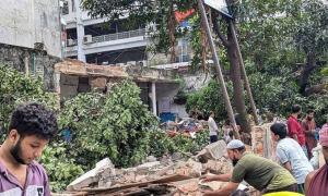 রাতারাতি গুঁড়িয়ে দিলো আস্ত হাসপাতাল, বিএনপি নেতার বিরুদ্ধে মামলা