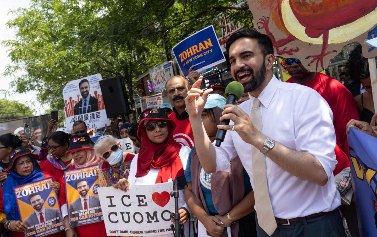 ইতিহাসের কতদূরে দাঁড়িয়ে  মামদানি?