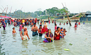 কুড়িগ্রামে অষ্টমীর স্নানে এসে মারা গেল পুরোহিত