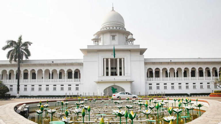 মাধ্যমিক পর্যায়ে পাঠ্যক্রম সংস্কার চেয়ে হাইকোর্টে রিট