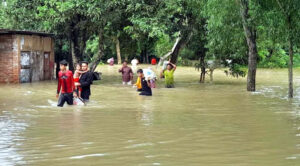 বন্যায় কুমিল্লায় প্রাণ হারিয়েছেন ১৪ জন