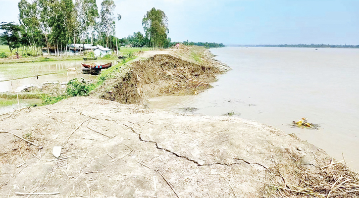 রাঙ্গুনিয়া ও আনোয়ারায় বাঁধে ভাঙন, আতঙ্কে বাসিন্দারা