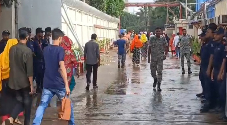 স্বস্তি ফিরেছে আশুলিয়ায়, কাজে যোগ দিয়েছেন শ্রমিকরা