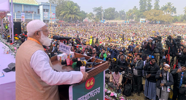 কেউ আমাদের দিকে লাল চোখে তাকালে সেটা বরদাস্ত করব না: জামায়াত আমির