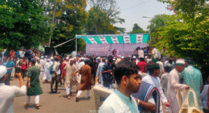 আ’লীগ নিষিদ্ধের দাবির আন্দোলন যমুনা ছাড়িয়ে শাহবাগে